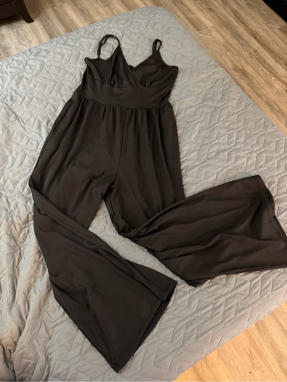 Black Wide-Leg Spaghetti Strap Jumpsuit - Women.. high waisted